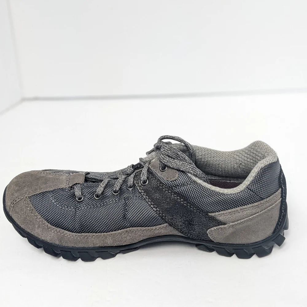 easy spirit explore sneakers